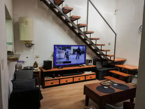 Depto Tipo Casa 3 ambientes con 2 baños
