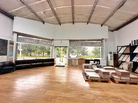Galpon en Venta 21  mts Fondo