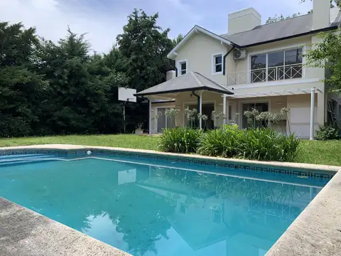 Casa en Venta, 3 suits. Bermudas Barrio Privado Pilar - RETASADA -