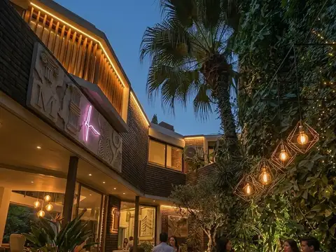 Exclusiva Propiedad en el Corazón de Villa Devoto: Activo Estratégico en el Polo Gastronómico y del Vino