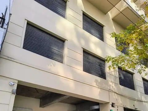 Cochera Privada Cubierta, Av. Belgrano 1300.