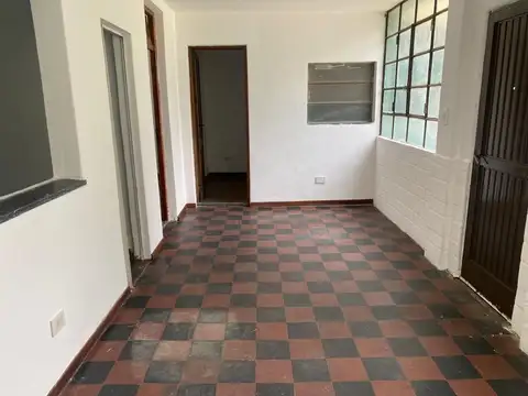Depto Tipo Casa en Alquiler de 3 ambientes