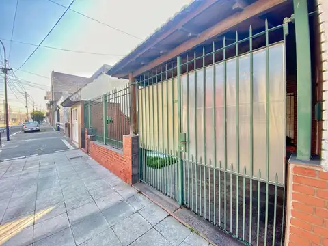 Casa en Venta en Valentin Alsina, USD 90.000