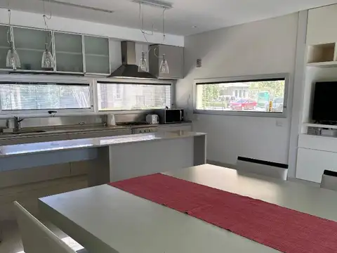 Casa en Alquiler al Noroeste