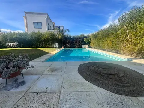 Venta Casa 5 amb.c/ piscina San Sebastian ( Pilar)