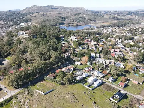 VENTA AMPLIO LOTE TANDIL PARQUE INDEPENDENCIA