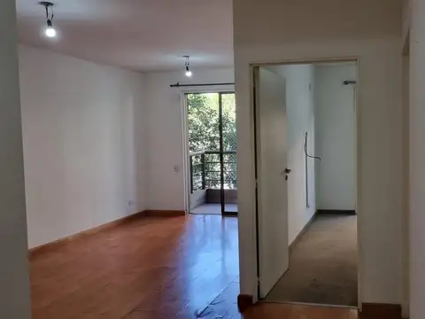 2 AMBIENTES AMPLIOS.BALCÓN.FRENTE PILETA SUM PARRILLA