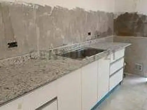 DUPLEX A LA VENTA EN RINGUELET .