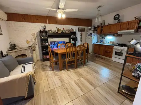 Venta de Casa de Pasillo con terraza exclusiva