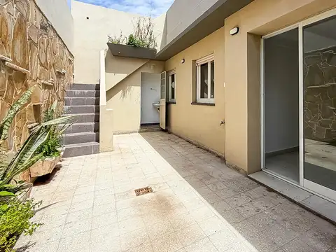 VENTA - Casa Interna 3 dormitorios Patio y Terraza Con Quincho