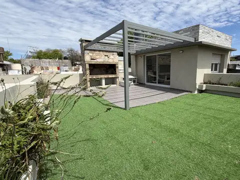VENTA - Casa Interna 3 dormitorios Patio y Terraza Con Quincho