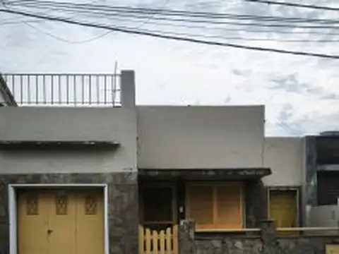 URQUIZA 6066 CASA 2/3 DORMITORIOS