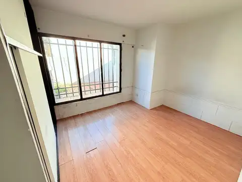 Depto Tipo Casa 4 ambientes con 1 baño