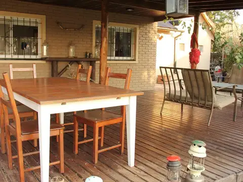 Casa 4 ambientes con 3 baños