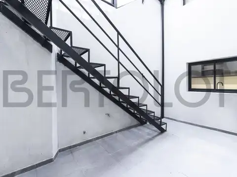Depto Tipo Casa en Venta de 4 ambientes