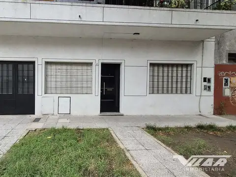 PH 3 amb. en venta PB c/garage, patio y fondo parquizado  - Villa Martelli