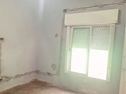 Depto Tipo Casa en Venta en Castelar, USD 45.000