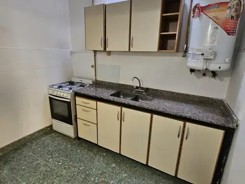 Depto Tipo Casa 2 ambientes con 1 baño