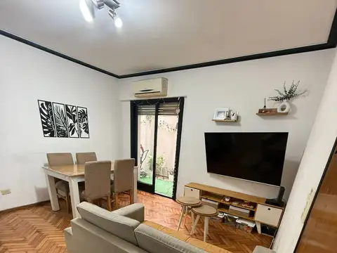 MUY LINDO 2 AMBIENTES CON  PATIO