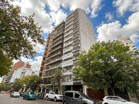IMPECABLE 3 AMBIENTES CON VISTA A LA PLAZA