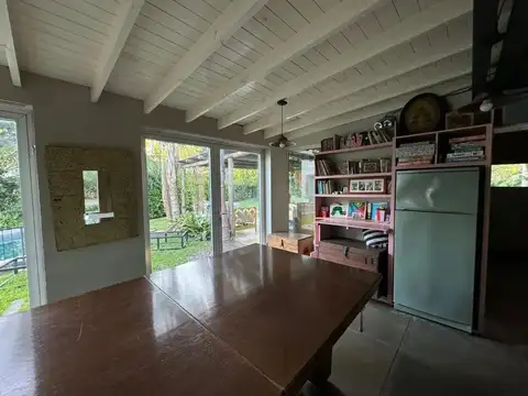 Casa 7 ambientes con 4 baños