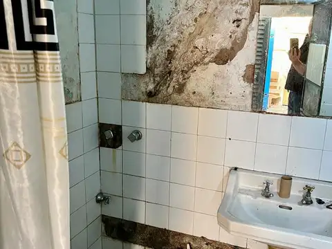 Casa a Reciclar en buen barrio residencial - Venta Directa 