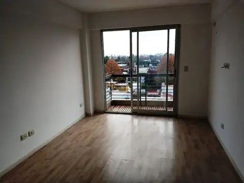 Av Rivadavia 10100, Piso 4