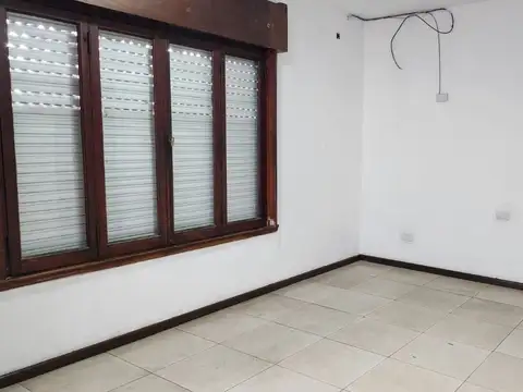 Casa en Alquiler con 1 cochera