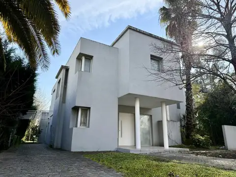 HERMOSA CASA CON 3 DORMITORIOS APTA CREDITO EN VENTA EN VILLA OLIVOS GARIN, ESCOBAR