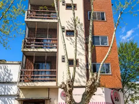 ALQUILER DE DEPÀRTAMENTO DE 3 AMBIENTES CON PATIO EN RAMOS MEJIA