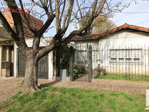 Venta Casa 3 ambientes c/ cochera- Ituzaingo