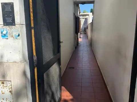 Depto Tipo Casa en Alquiler de 4 ambientes