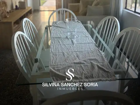 Casa en Venta con 2 cocheras