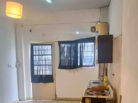 Depto Tipo Casa 2 ambientes con 1 baño