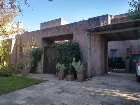 Casa en Venta - 3 suite mas dependencia y Play - El Establo, Pilar