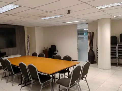 Alem 800, Piso 1