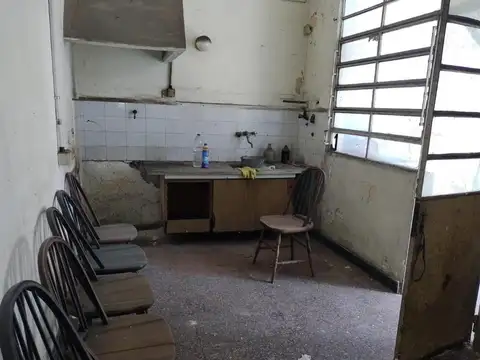 Depto Tipo Casa en Venta 50 años
