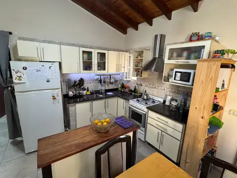 Departamento 4 ambientes con 2 baños