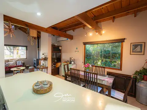 Casa 3 ambientes con 2 baños