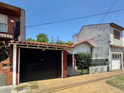 CASA 4 AMB. C/COCHERA.EXC UBICACION VILLA BOSCH