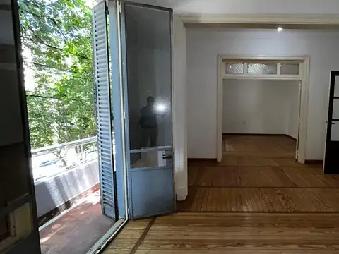 Depto Tipo Casa en Alquiler de 5 ambientes