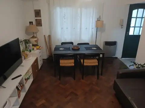 Depto Tipo Casa en Venta 50 años