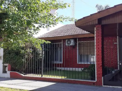 chalet 4 ambientes venta villa luzuriaga