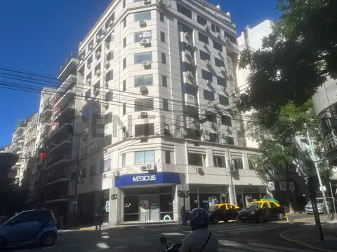 ALQUILER CONSULTORIO/ OFICINA  EN RECOLETA