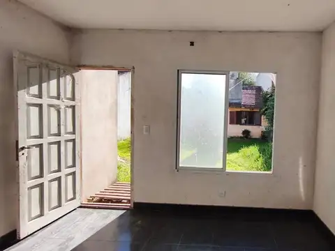 VENTA 2 PROPIEDADES A RECICLAR, LOS PINARES
