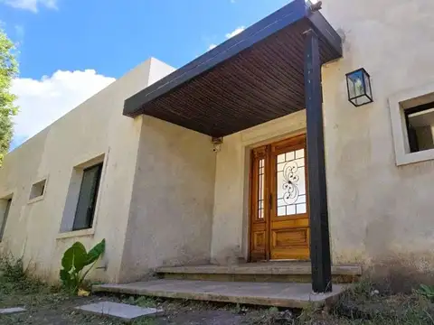 VENTA CASA 5 AMBIENTES  A ESTRENAR  COLINA ALEGRE
