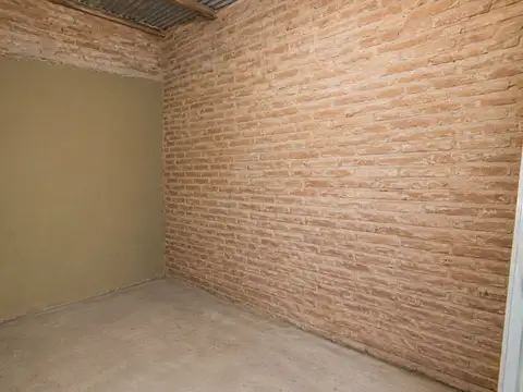 Casa 4 ambientes con 1 baño