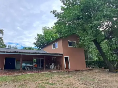 LDO. Venta Casa 4 amb + 1 amb exterior Pileta Lote 2316m2 Barrio Los Pinos