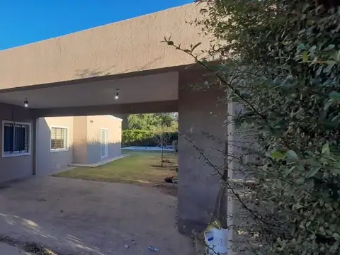CASA A LA VENTA EN JUANA KOSLAY 