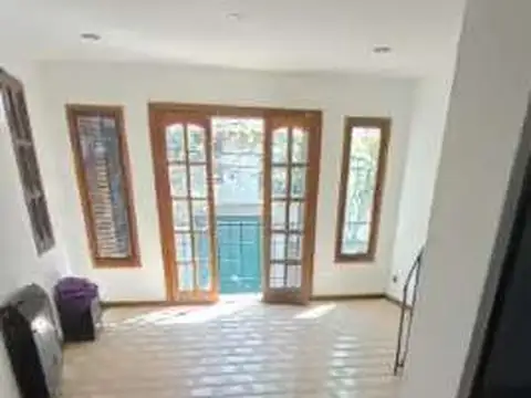 Venta PH 3 ambientes. Balcón, Terraza y Patio. Zona Malvinas y Falcuho